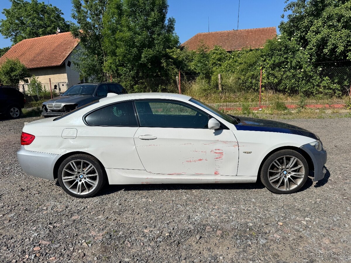 BMW E92 320xd Mpaket / nahradni dily