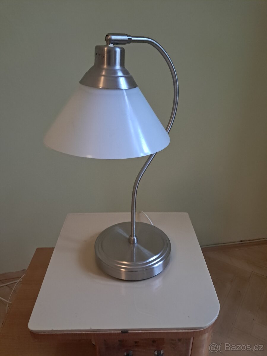 Stolní lampa