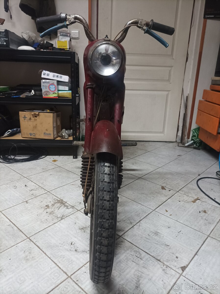 Prodám Jawa pařez 550