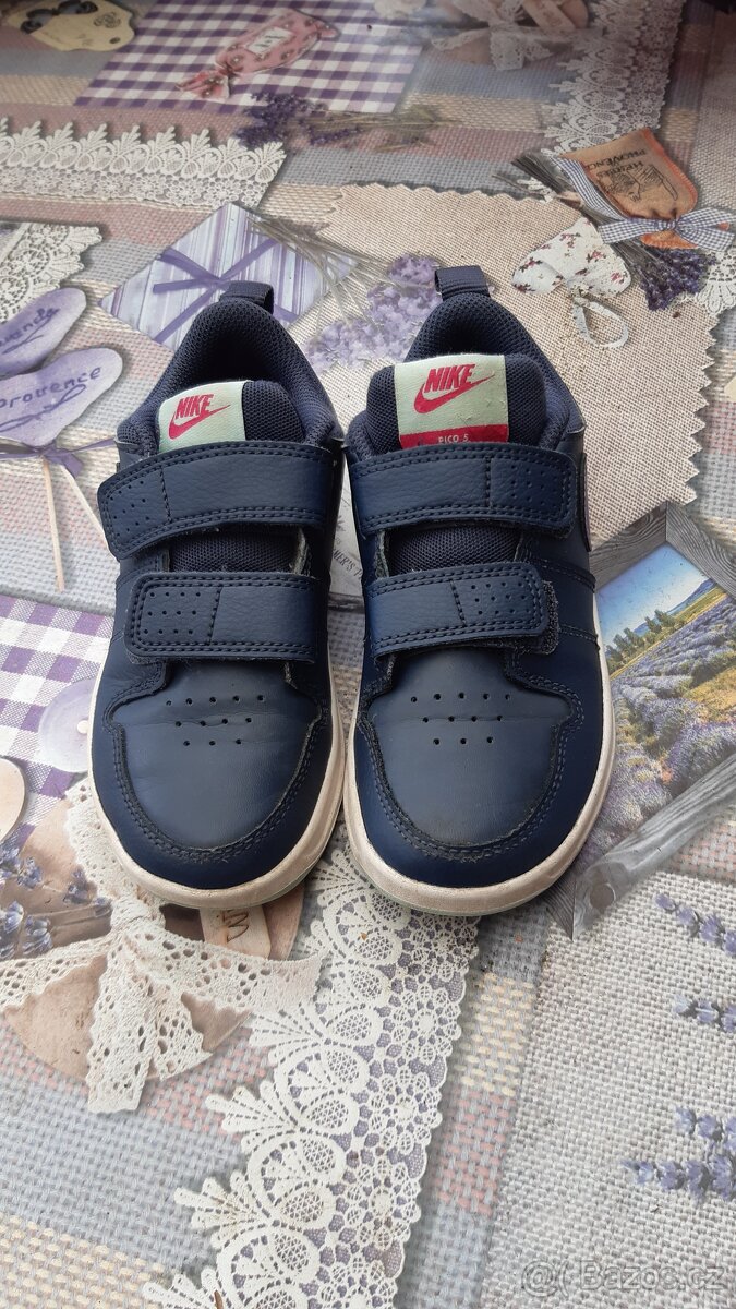 Dívčí boty Nike, vel. 29,5