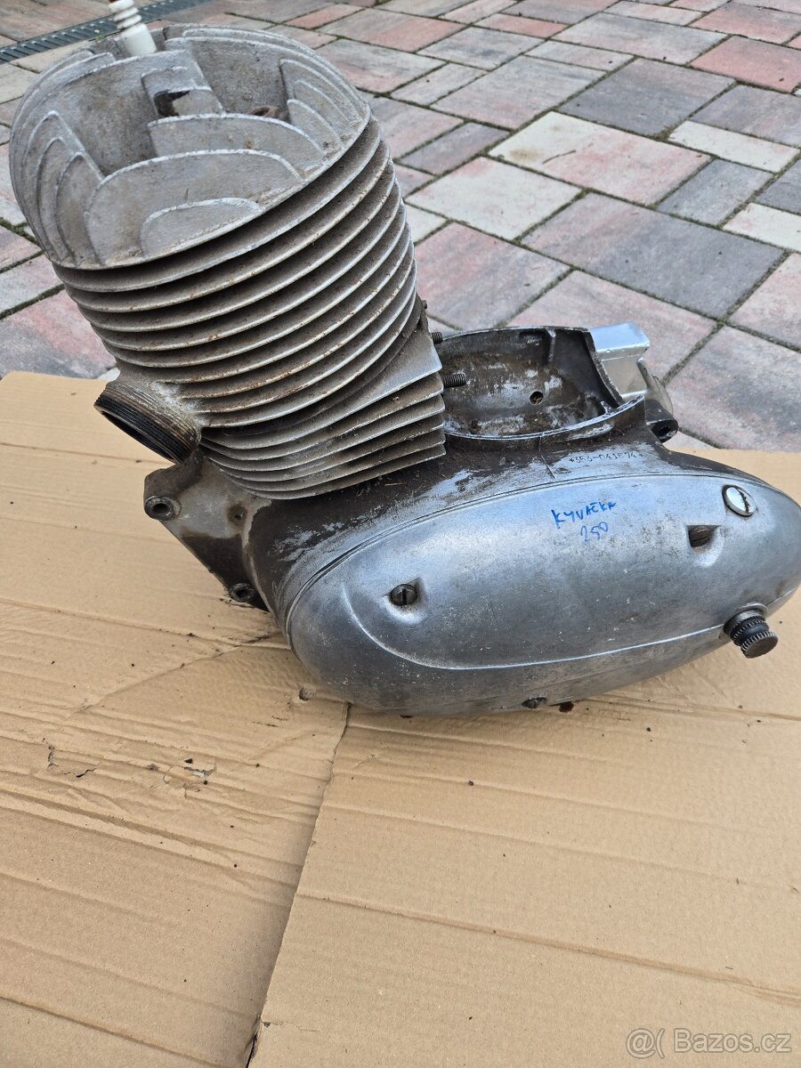 motor JAWA kývačka 250