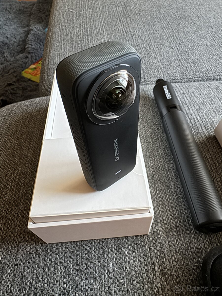 Insta360 x3