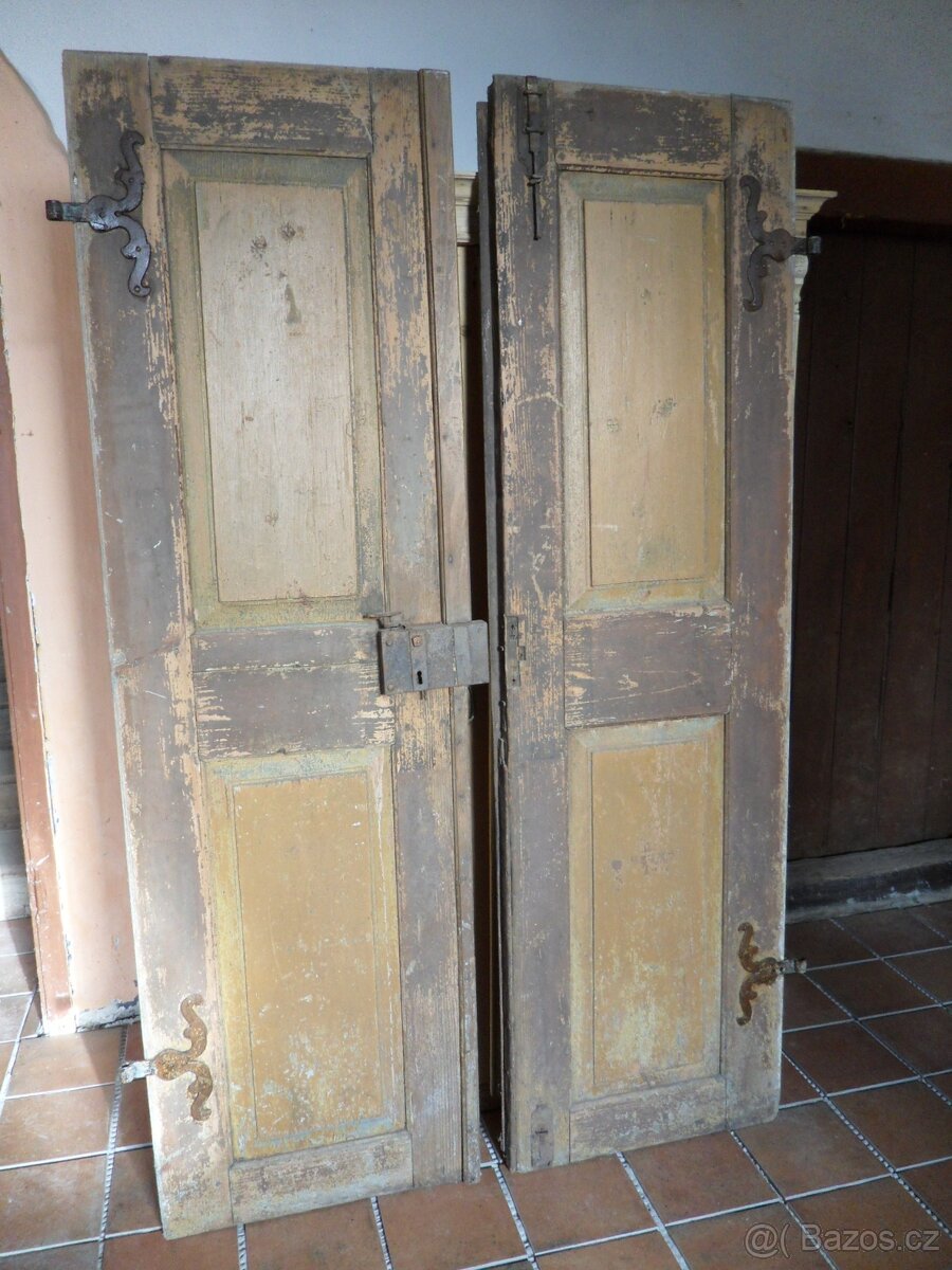 Staré dveře, historické, dvoukřídlé