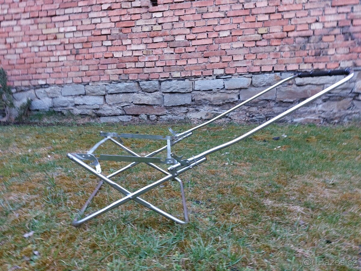 Retro konstrukce na kočárek Liberta