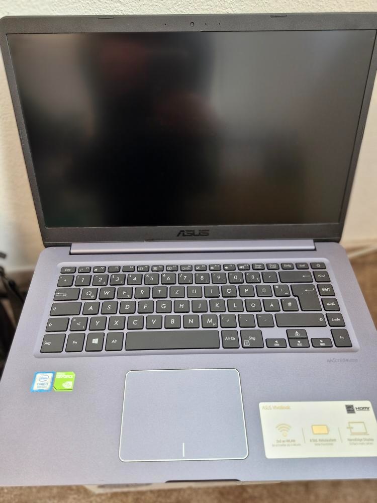 ASUS R520UF-BQ275T