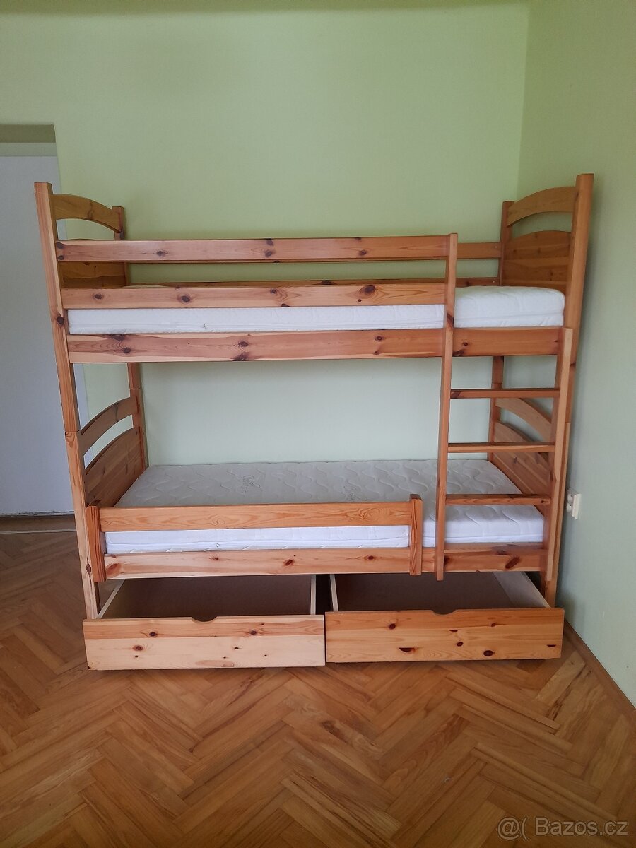 Palanda 180x80 s kvalitními matracemi a úložnými prostory