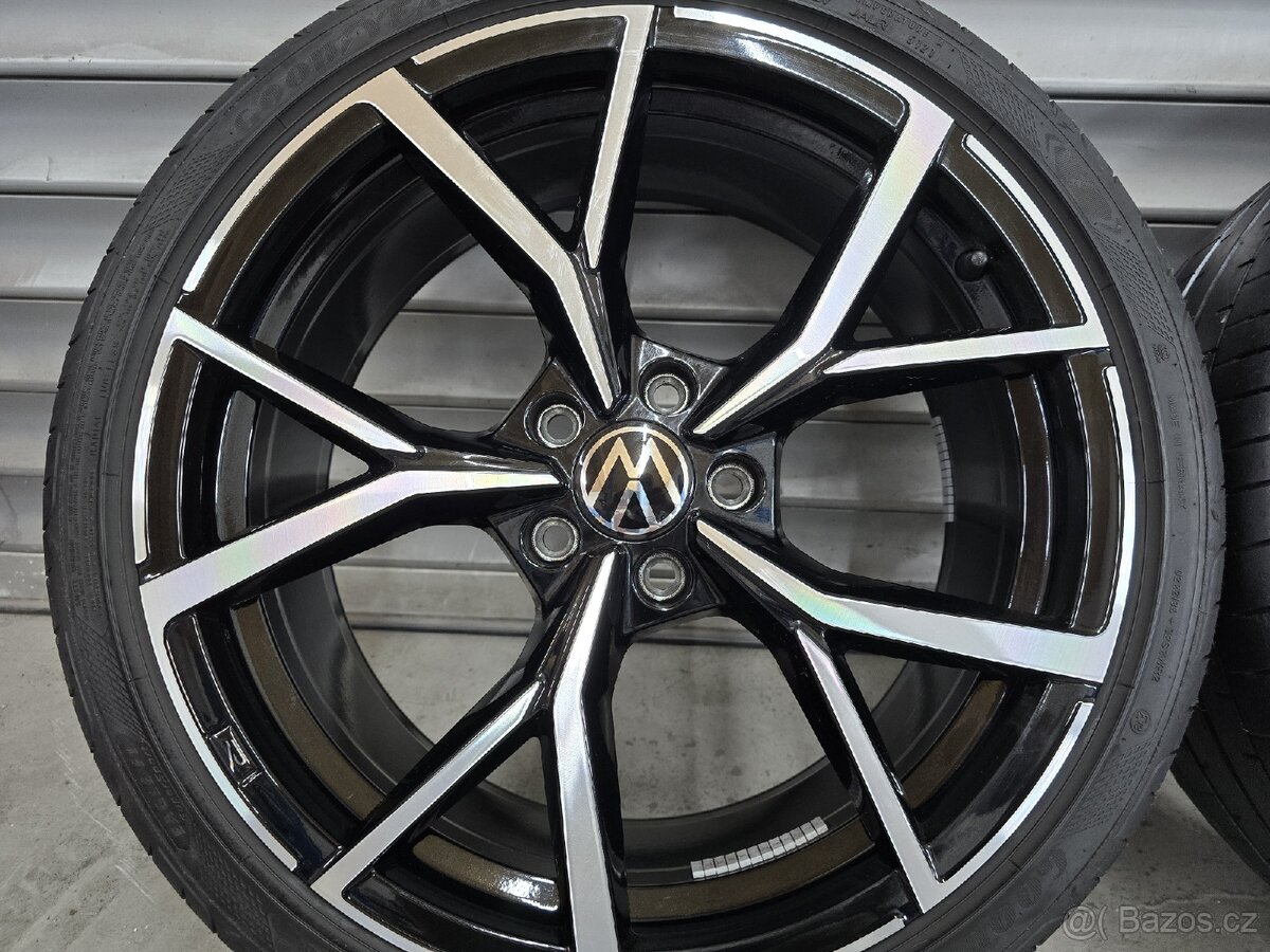 Letní ALU kola Vw Golf 8 R-line Estoril R19