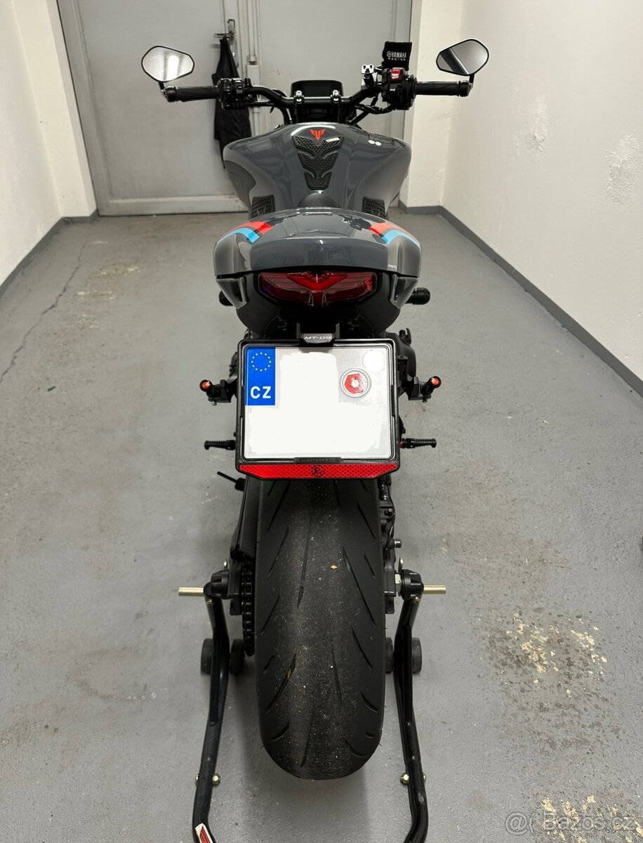 Zadní světlo s blinkry Yamaha MT-09 21-23
