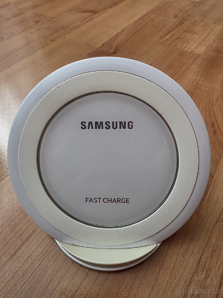 Bezdrátová nabíječka Samsung EP-NG930 bílá