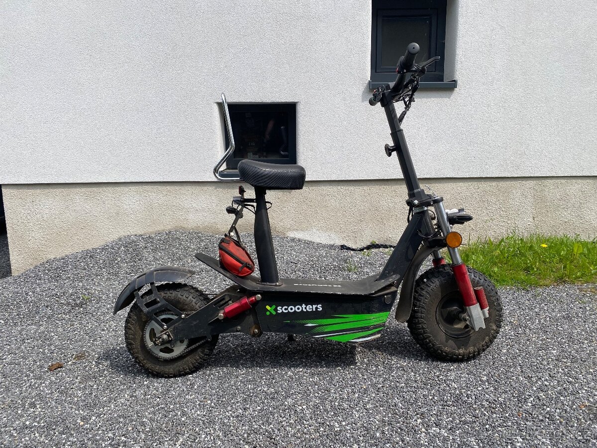 ELEKTRICKÁ KOLOBĚŽKA X-SCOOTERS XR04 EEC