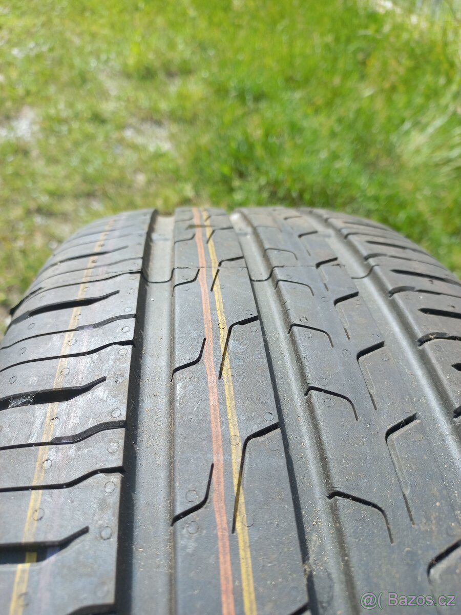 Letni pneu 195/60 R15