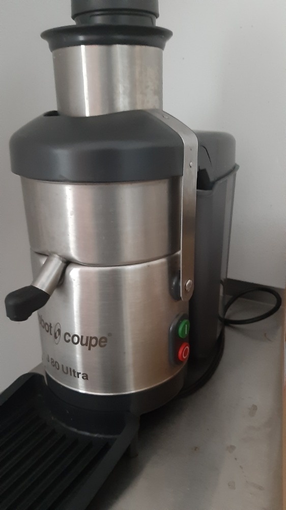 Odšťavňovač Robot Coupe J80 Ultra — profi gastro