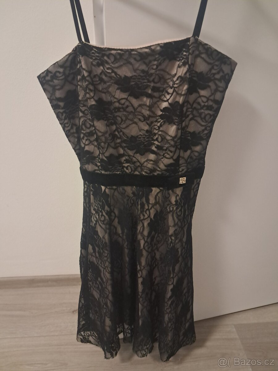 Dámské šaty