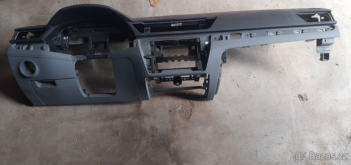 Kupim palubní desku na superb3 a airbagy