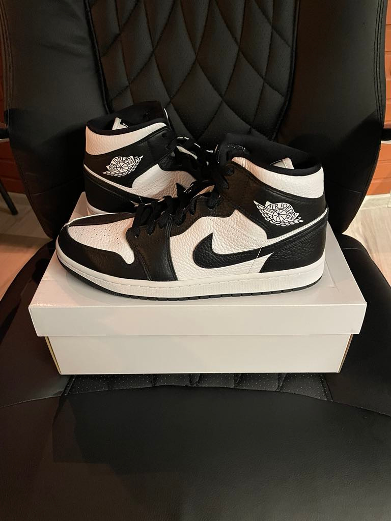 Jordan 1 Mid Split Black White