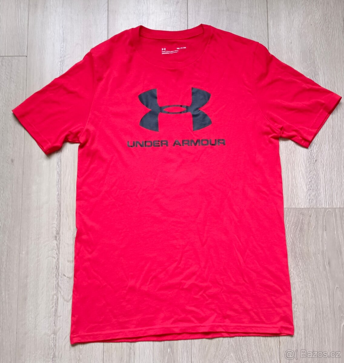 Červené triko Under Armour S/M pánské