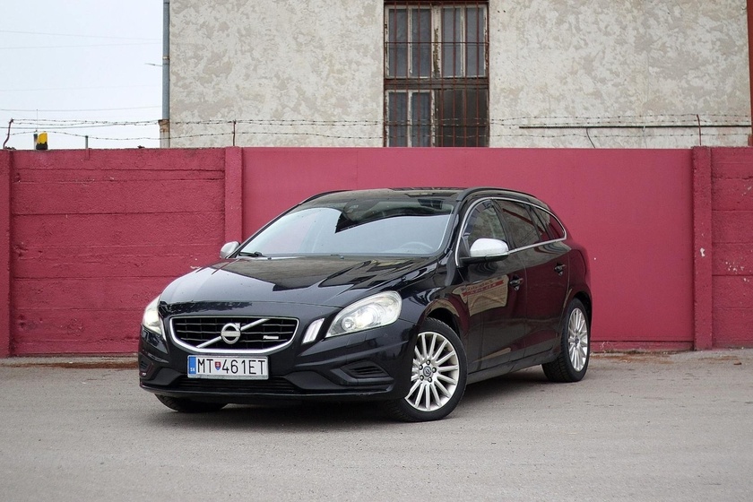 Volvo V60 D5 Momentum Geartronic