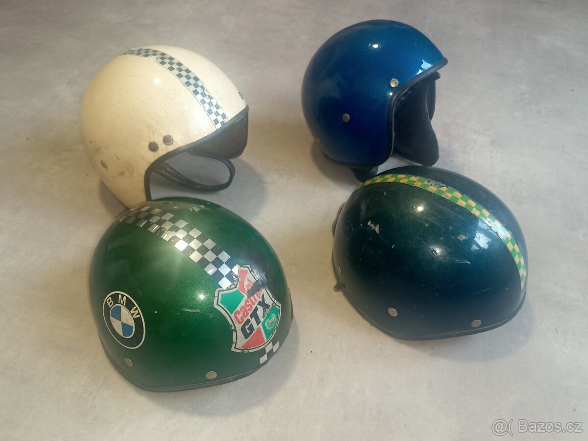 4x stará moto helma