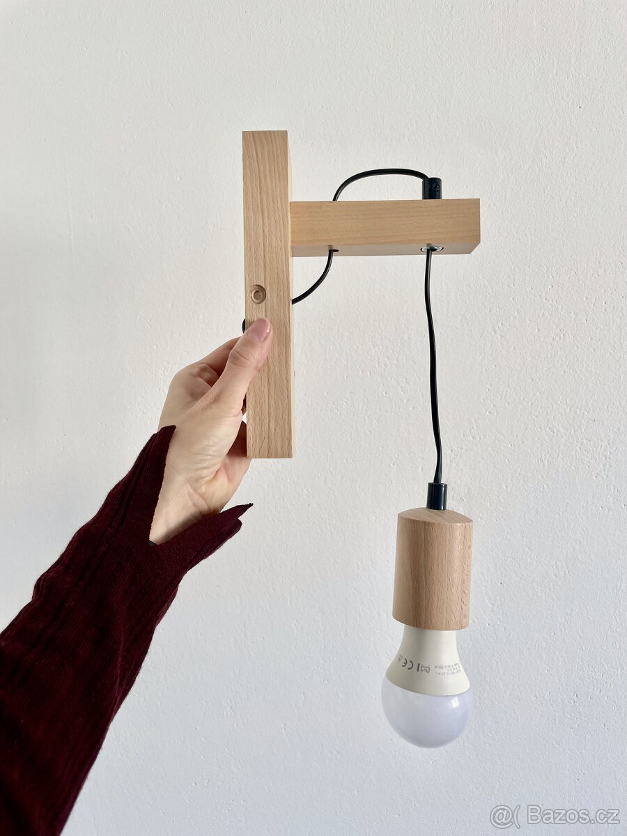 Dřevěná nástěnná lampa buk Lamkur Leon + žárovka