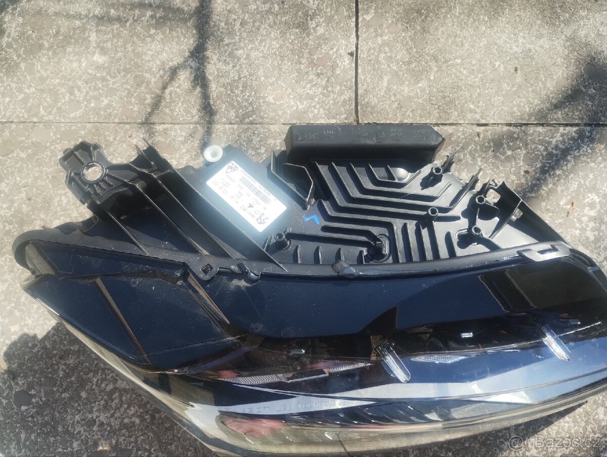LEVNĚ Peugeot P5 t10 3 plast nárazníku nárazník