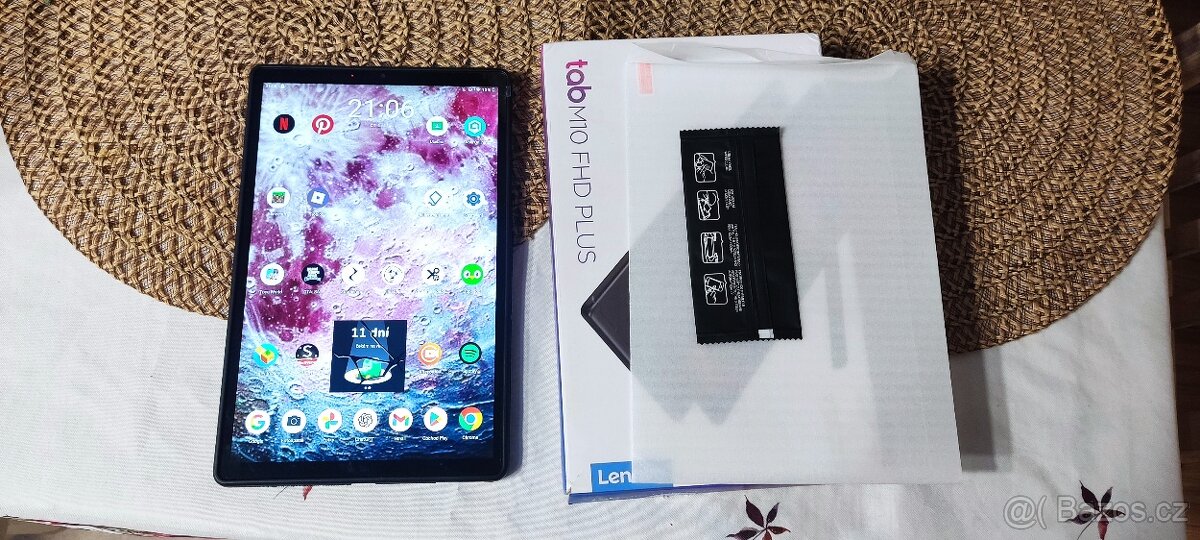 Lenovo tab m10 plus top stav