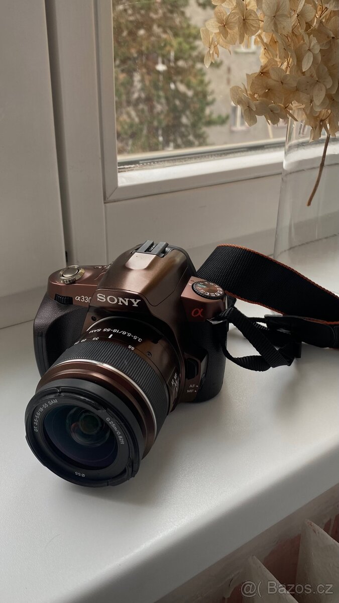 Sony Alpha A330 digitální fotoaparát