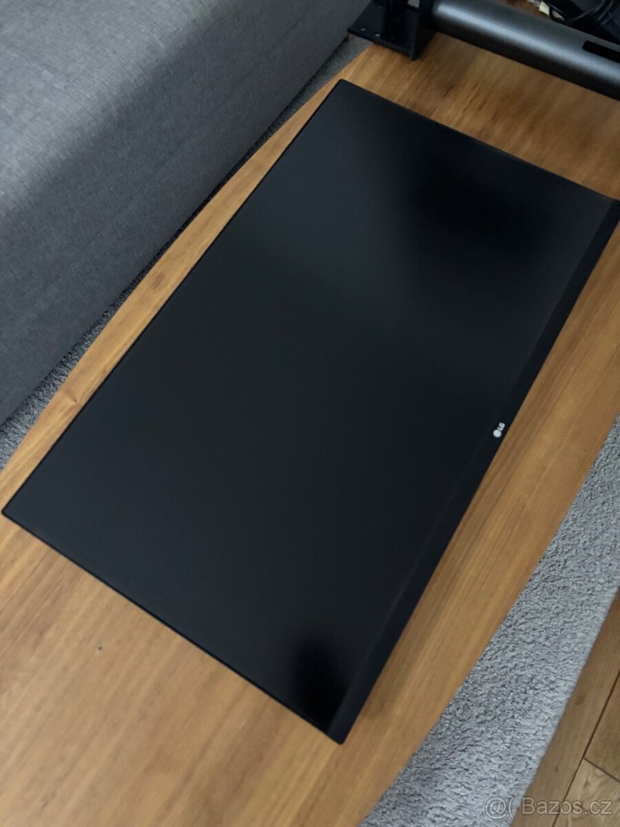 LG 31,5 4K IPS - graficky monitor - 32UN88A-W