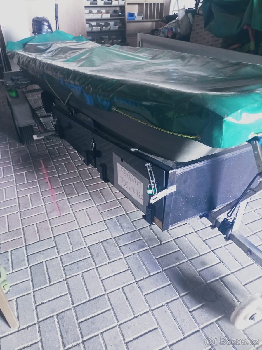 Prodám Loď na rybaření