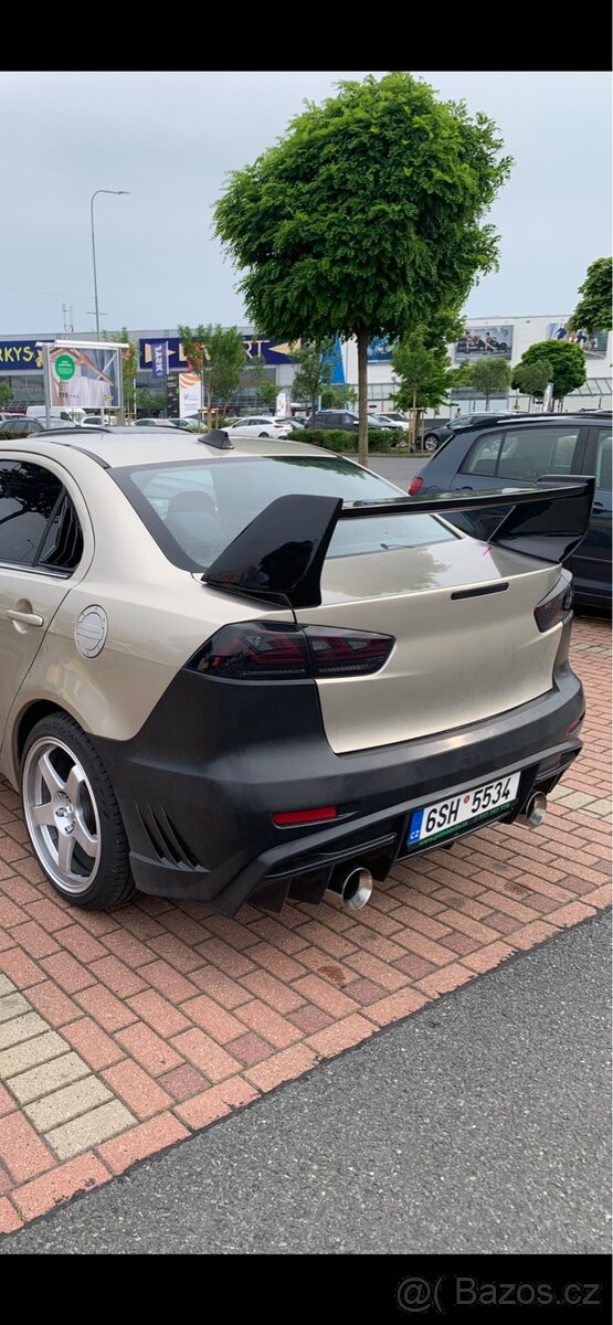 Díly na Mitsubishi Lancer