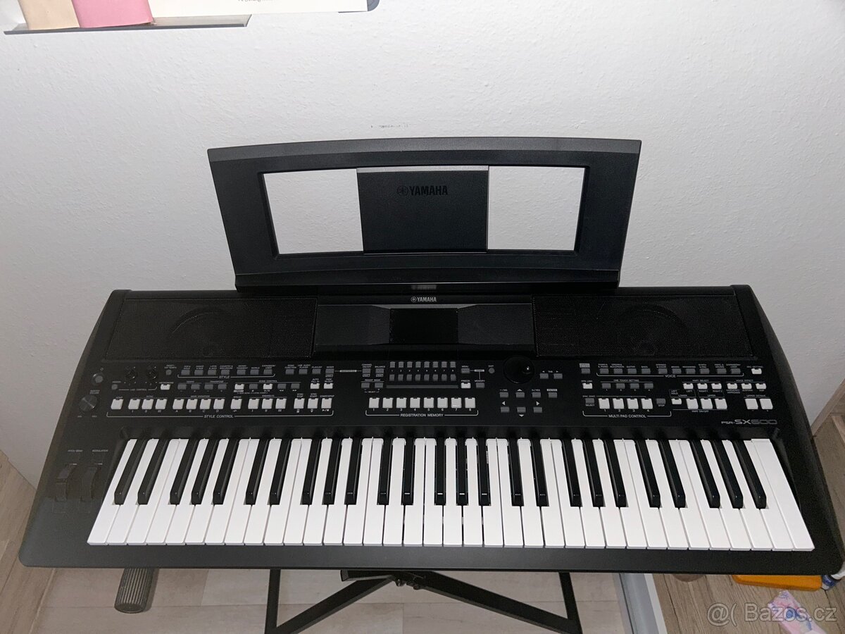 Klávesy Yamaha PSR-SX600