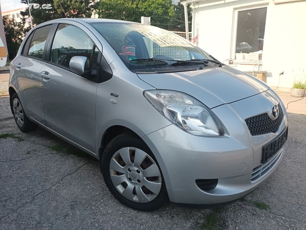 Toyota Yaris, 1.3VVT-I 63KW servisovaný