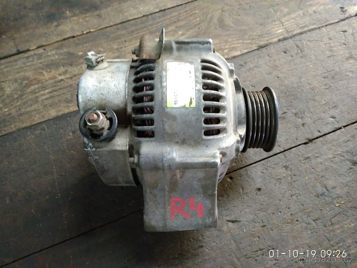 Toyota RAV4 SX10 2.0i-alternátor