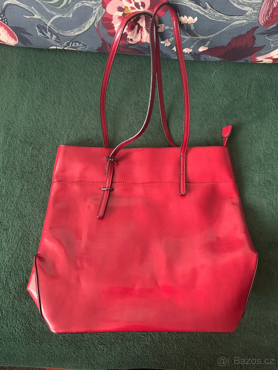 Dámské kabelky - větší vel.