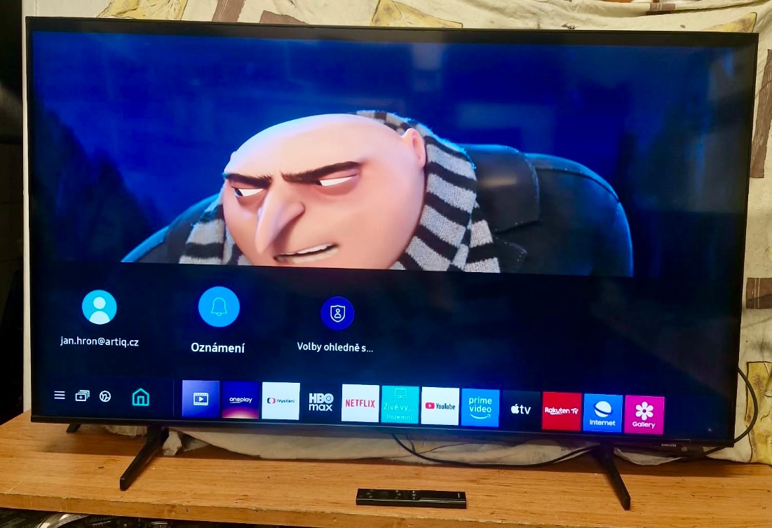 4K UHD Smart QLed Samsung televizor