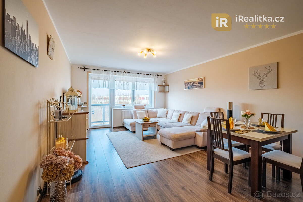 Výjimečný byt 3+kk, 102 m2, 2 balkony, 2 gar.stání, Litomyšl