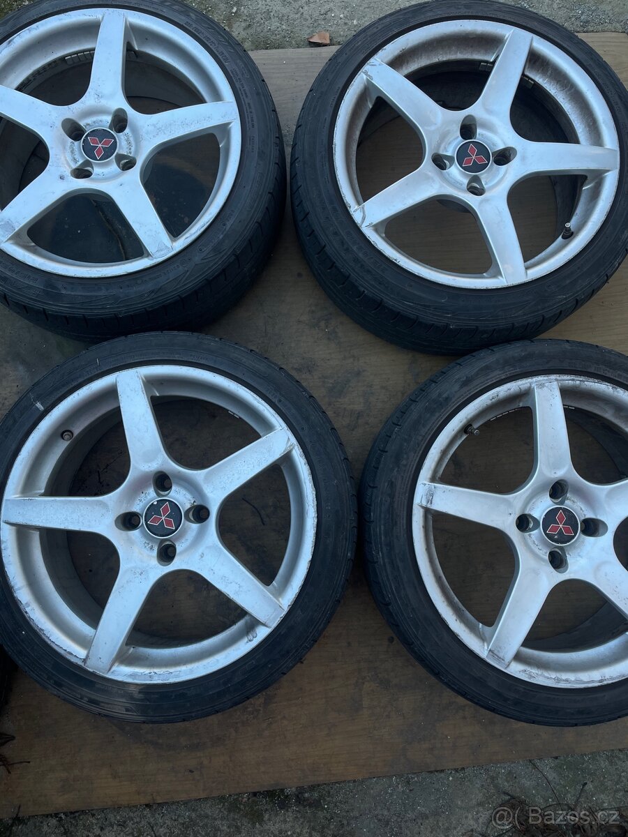 215/45 R18 4x114,3 et 38 letní