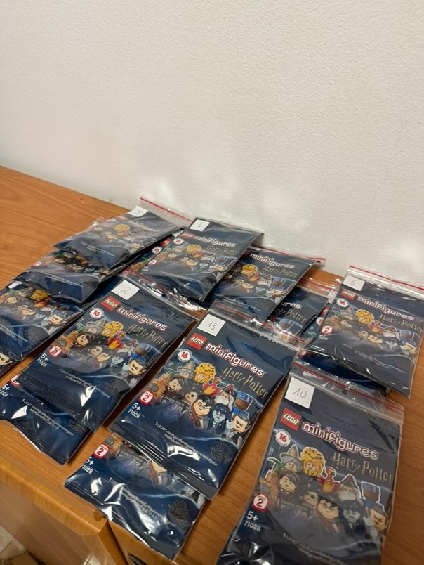 LEGO® Minifigurky 71028 Harry Potter 2. série 16 ks