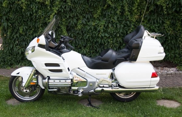 GL1800