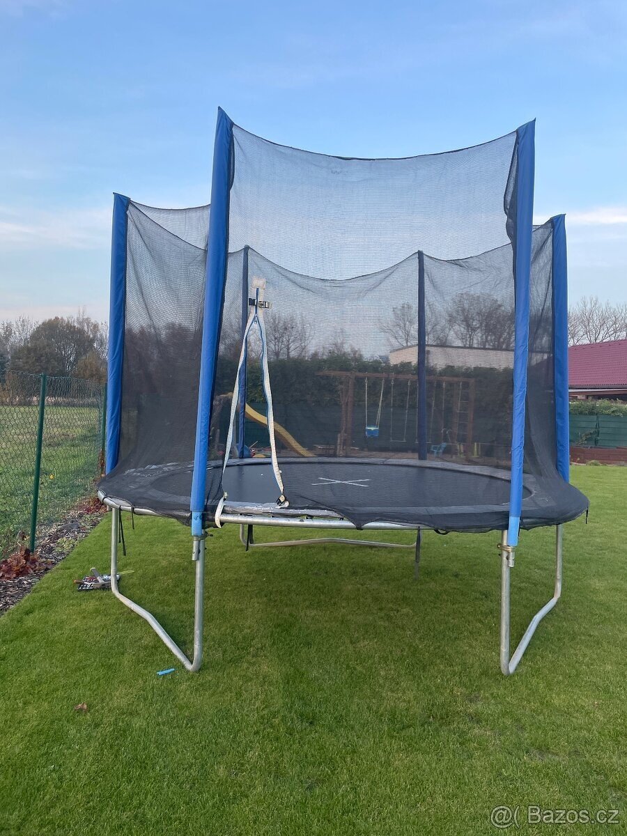 Trampolína