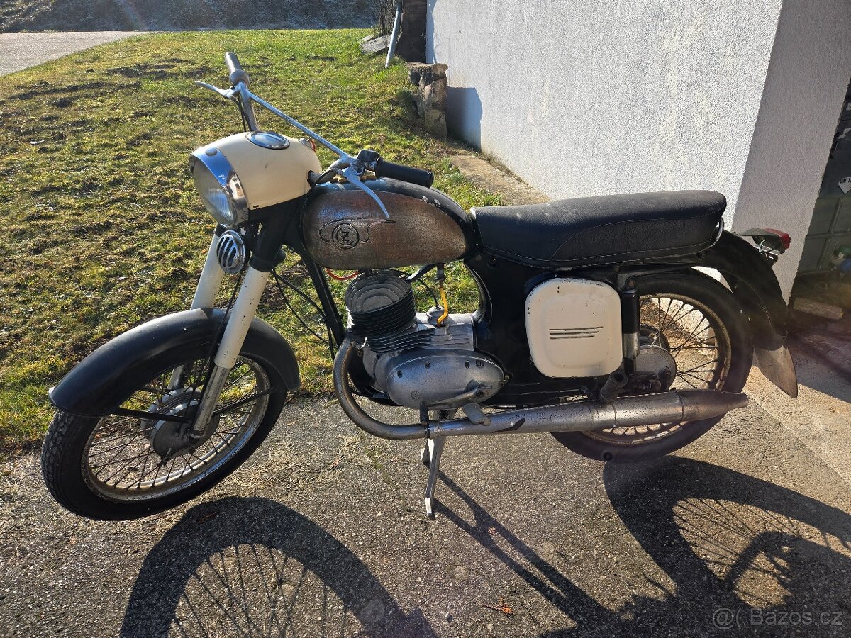 ČZ 175 sport
