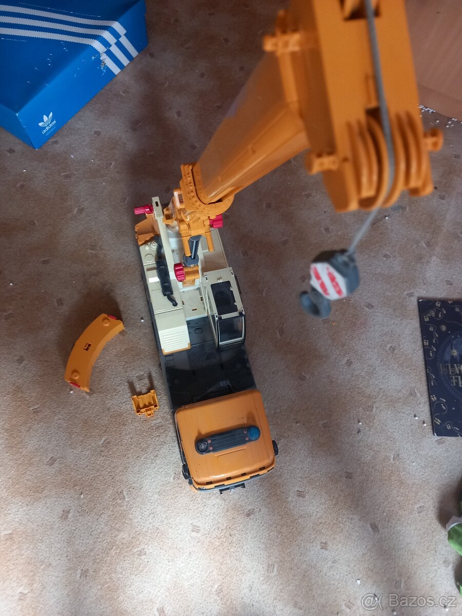 Bruder jeřáb za 750 kč