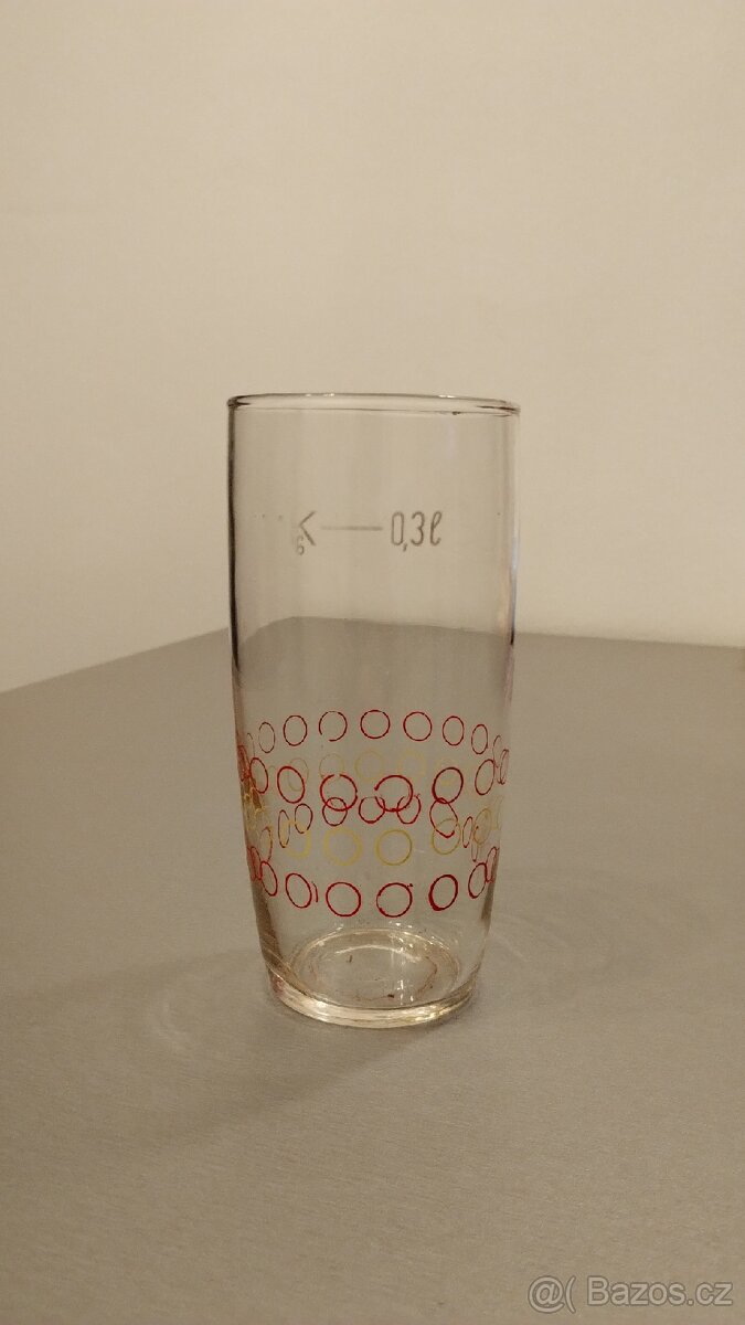 Retro pivní sklo