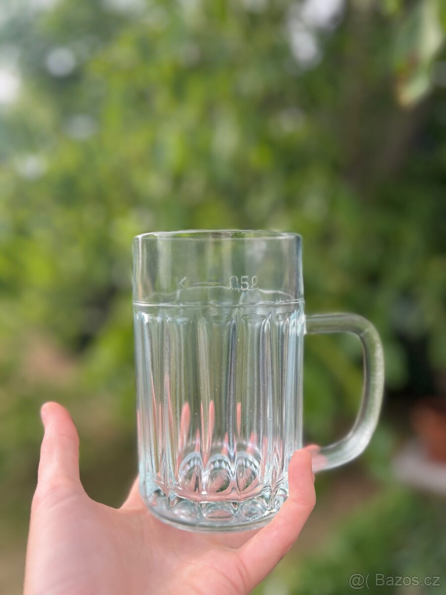 Retro pivní půllitr