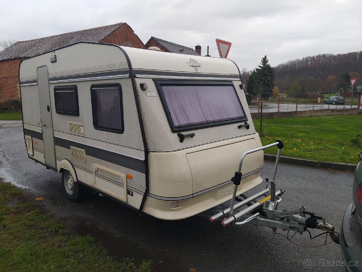 Karavan Hobby 420 DE LUXE