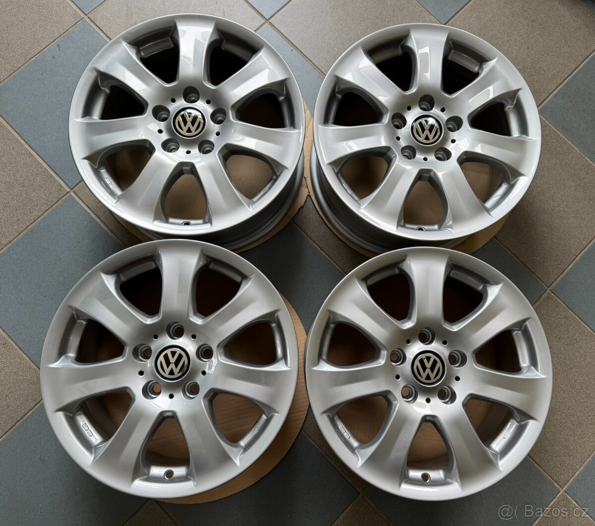 alu kola 16", rozteč šroubů 5x112