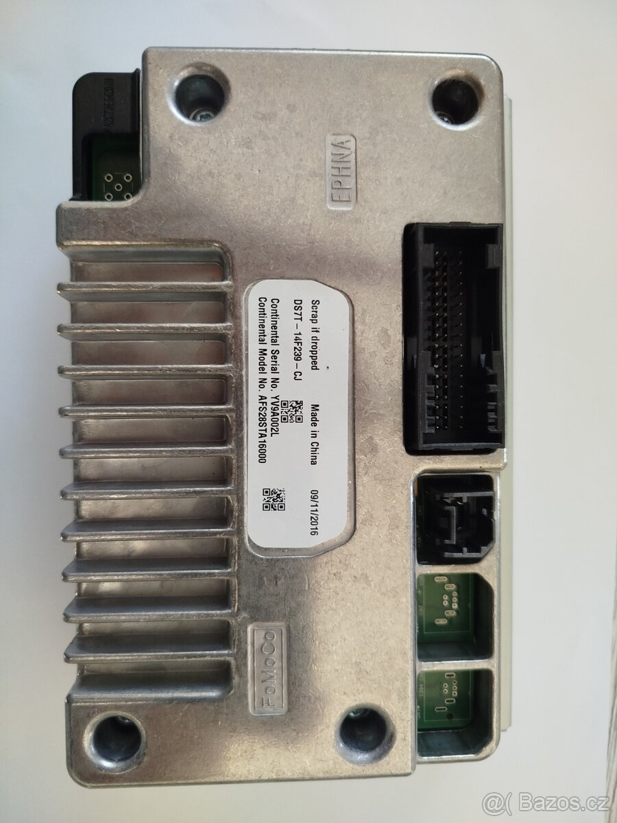 Ford Ranger 2016-2022 original palubni displej s USB