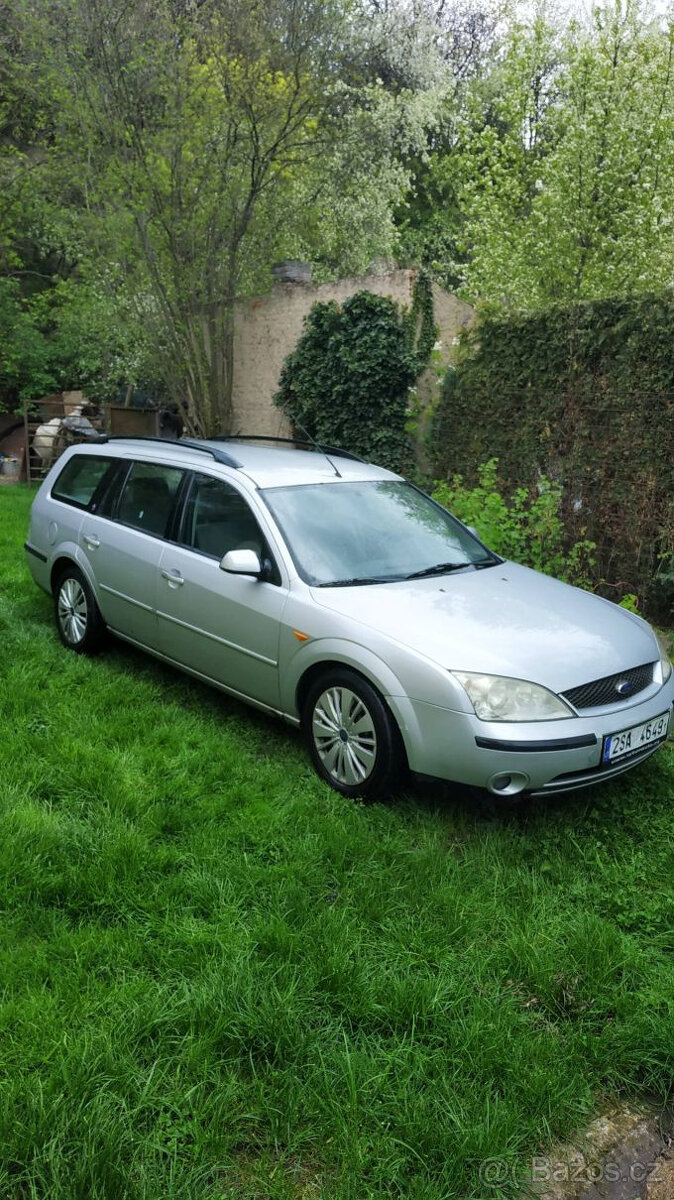 Ford Mondeo kombi, Ghia 2001