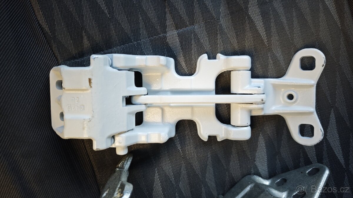 270° Vrchní pant zadních dveří