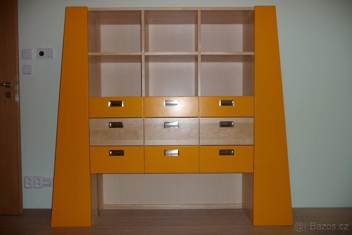 Skříň/komoda z jasanu – masiv, použitá, sleva 86 % z PC