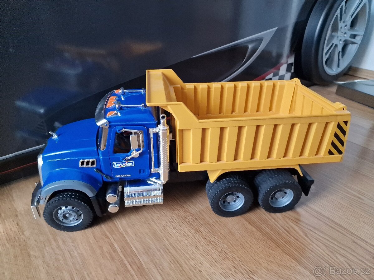 Náklaďák originál Bruder